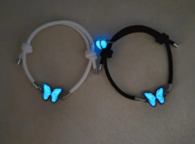 blue-luminous-smart-butterfly-necklace