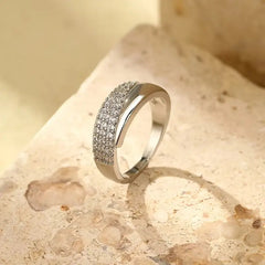 elegant-adjustable-sparkle-ring