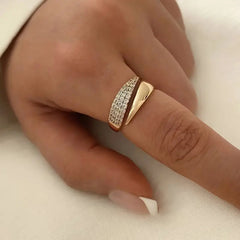 elegant-adjustable-sparkle-ring